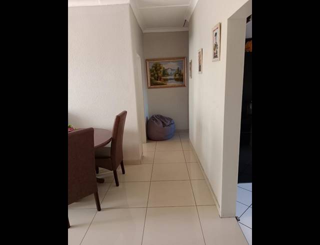 2 BEDROOM APARTMENT FOR SALE IN WEST TURFFONTEIN